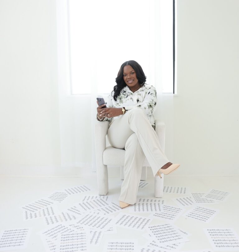 Facetune 10 11 2025 21 59 53 768x811