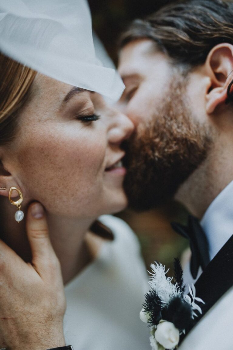 dobbin street brooklyn wedding photographer 28 826x1239 1 768x1152