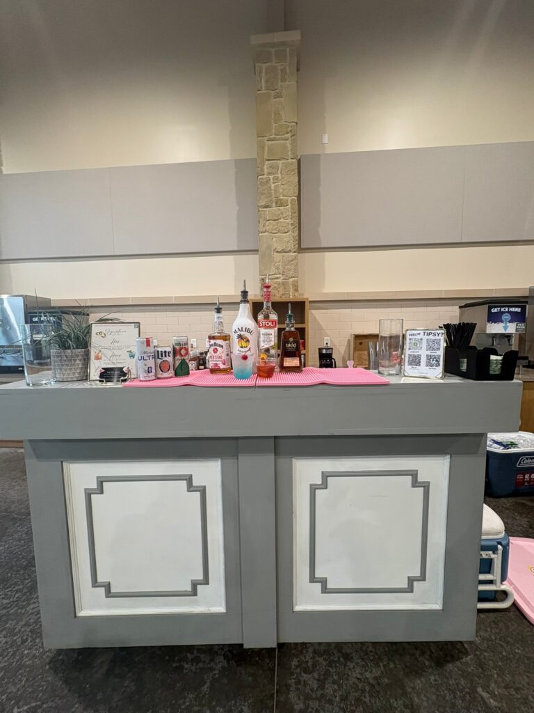 grey wedding bar 768x1024