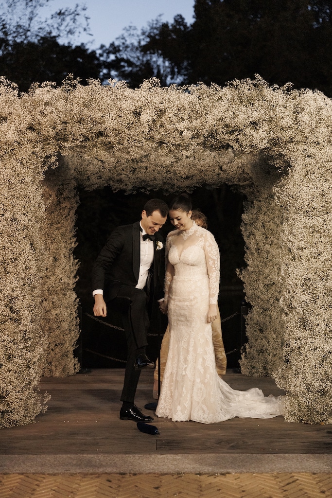 AI Chuppah Babys breath copy
