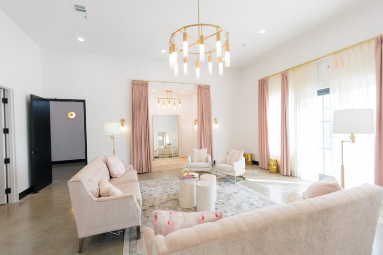 Fort Worth Luxury Bridal Suite Wedding Venue 768x512